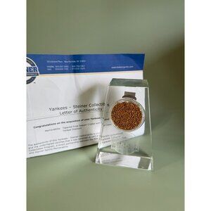 2008 Yankees Steiner Collectibles Final Season Crystal with Game Used Dirt w/COA